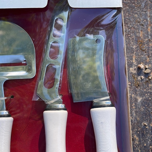 🆕 NRFB 4 Piece Cheese Bistro Set 🧀 - Picture 5 of 8